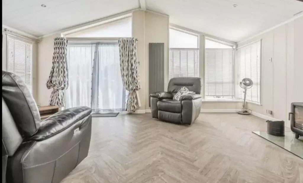 E6f262db 4017 492e Ad0f 0f580697a544