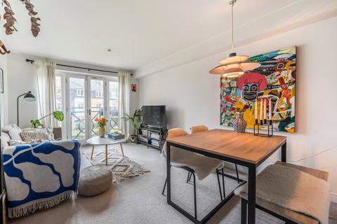 2 bedroom flat for sale, Faraday Road, Surrey GU1