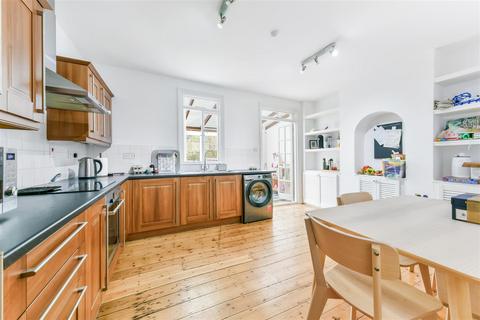 undefined, Edna Road, Raynes Park SW20