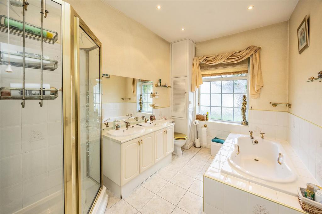 En suite bathroom