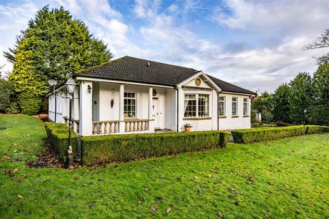 4 bedroom house for sale, Woodside Road, Huddersfield HD4
