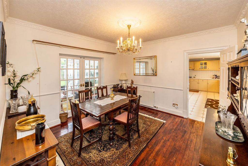 Formal dining room
