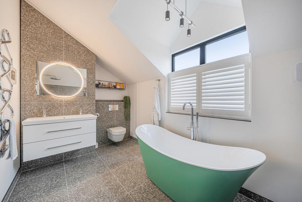 Master En-Suite