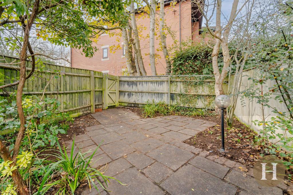 Hadleigh Estate Agents-46.jpg
