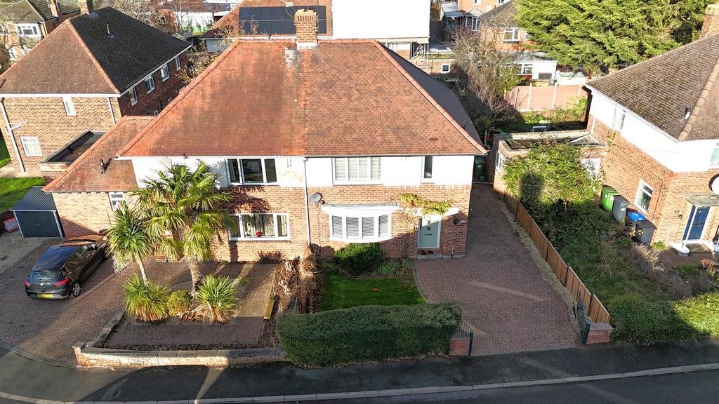 England Cresent-2.jpg