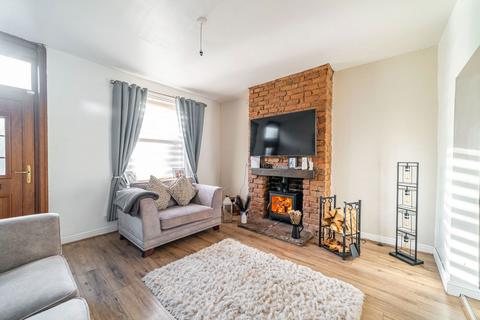 2 bedroom terraced house for sale, Bury Road, Rochdale OL11