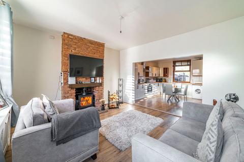 2 bedroom terraced house for sale, Bury Road, Rochdale OL11