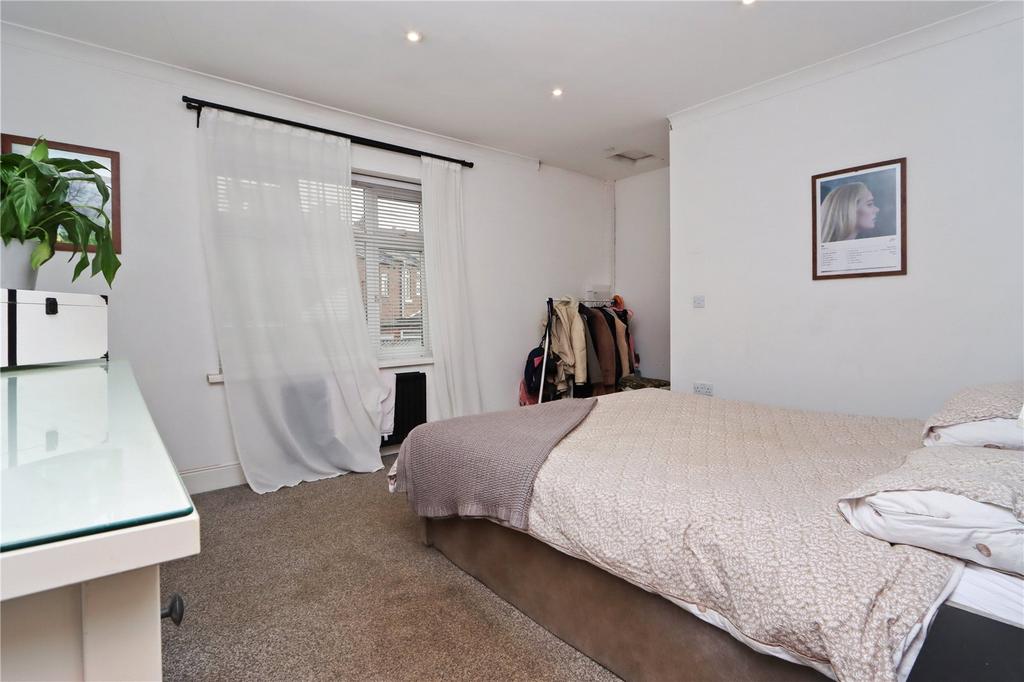 Bedroom One Pic 1