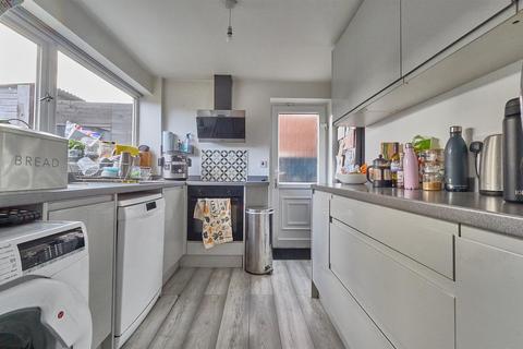 3 bedroom semi-detached house for sale, Moray Close, Hinckley