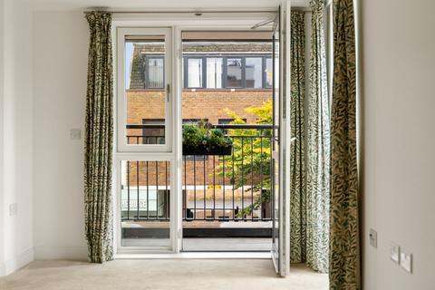 undefined, High Street, Holly Place, KT11