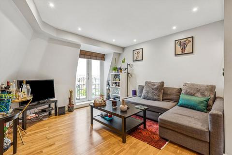 Plough Road, London SW11