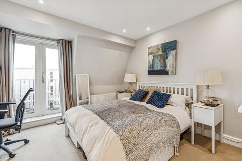 1 bedroom flat for sale, Plough Road, London SW11