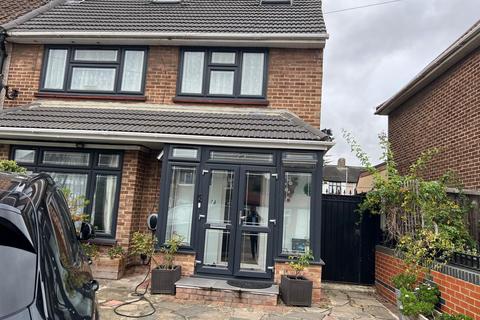 undefined, Southwold Drive, Barking IG11