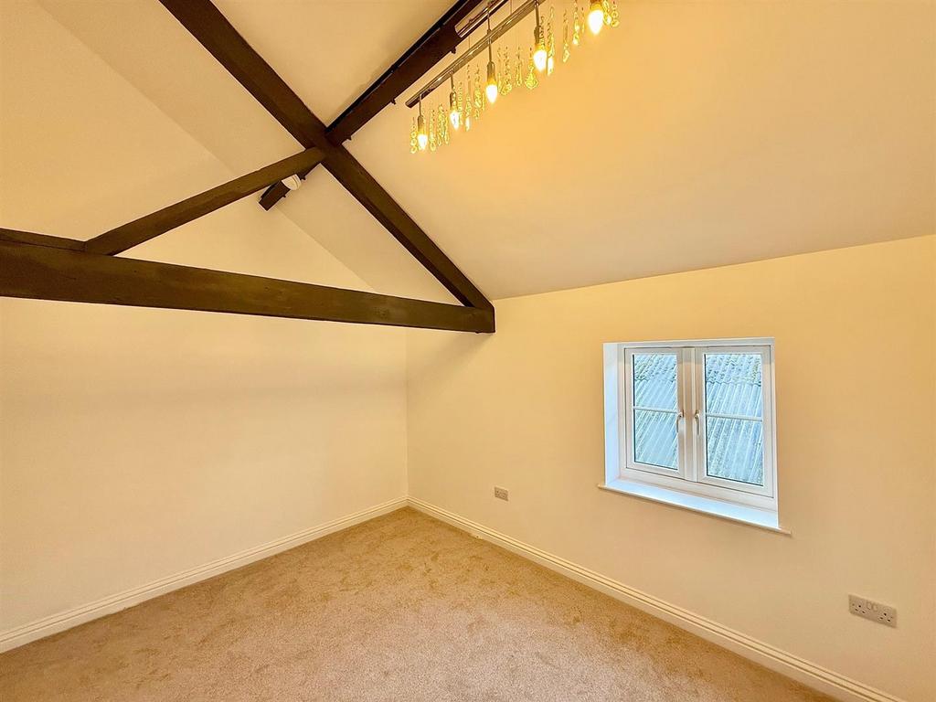FLAT 4 Bed 2