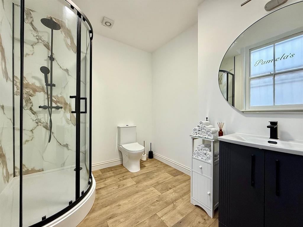 Flat 1 Shower Room