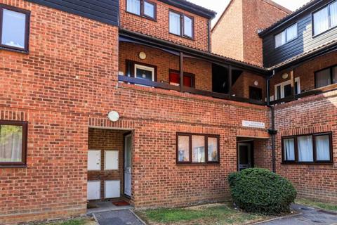 3 bedroom duplex to rent, Wordsworth Court, Hatfield AL10