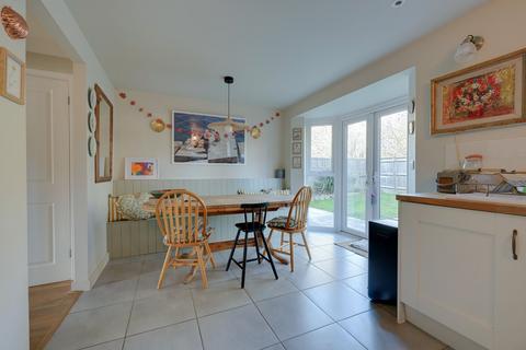 3 bedroom semi-detached house for sale, Batt Street, Burgess Hill, RH15