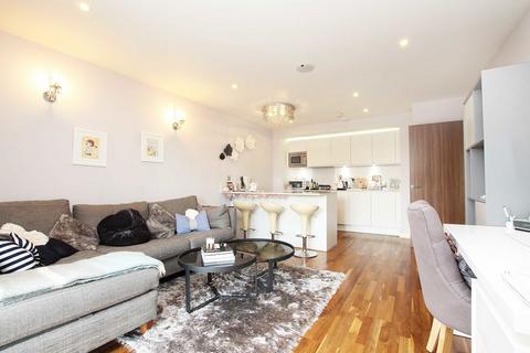 1 bedroom flat to rent, Battersea Park Road, London SW11