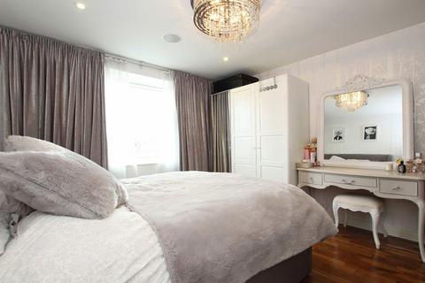 1 bedroom flat to rent, Battersea Park Road, London SW11