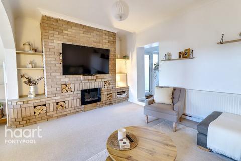 undefined, Commercial Street, Pontypool