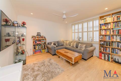 4 bedroom terraced house for sale, Ashley Drive, Borehamwood