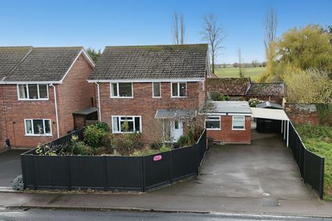 5 bedroom detached house for sale, The Street, Weybread, Diss
