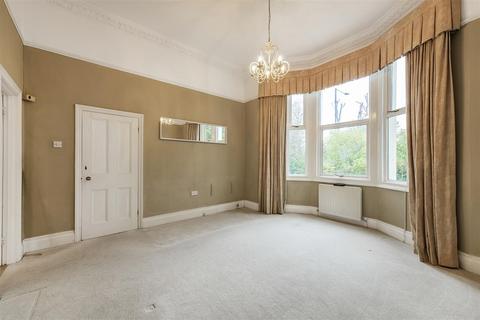 undefined, Upper Richmond Road, London