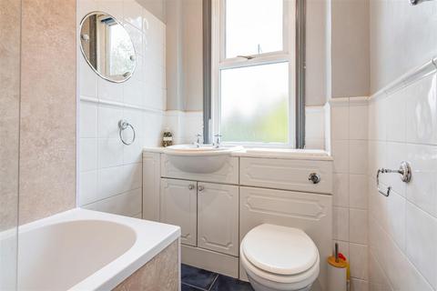 1 bedroom flat to rent, Upper Richmond Road, London