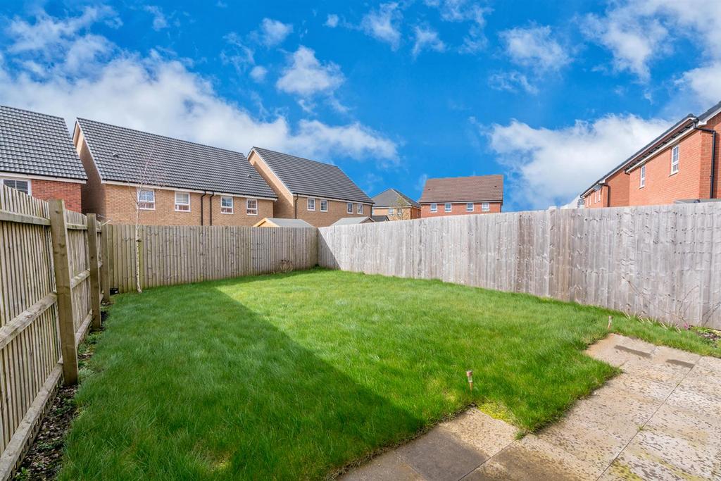 23, Hallum Way, Hednesford, Cannock, WS12 4 TX (14