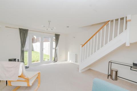 2 bedroom townhouse to rent, Hallum Way, Hednesford, Cannock WS12