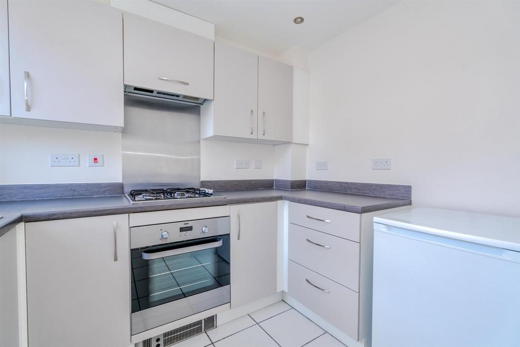 23, Hallum Way, Hednesford, Cannock, WS12 4 TX (5 o