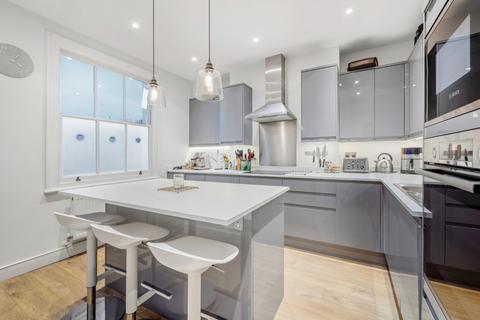 undefined, Iveley Road, London, SW4