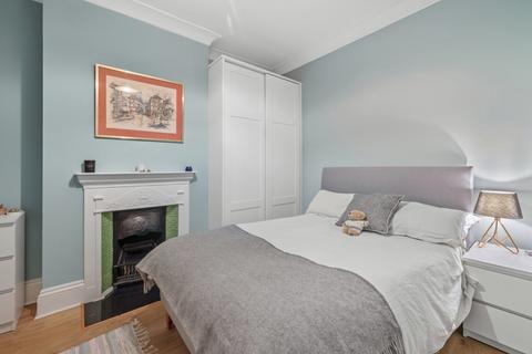 undefined, Iveley Road, London, SW4