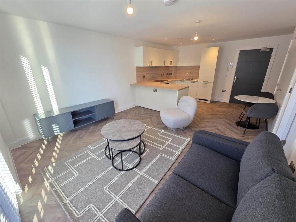 Lounge/Kitchen