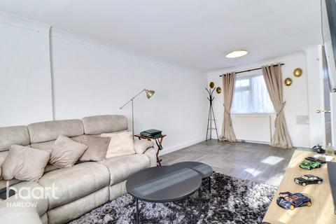 undefined, Spring Hills, HARLOW