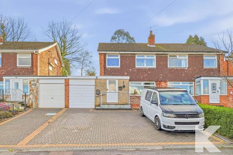28 Torwood Road, Chadderton, Oldham, OL9 0RA