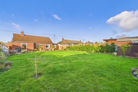 2 bedroom detached bungalow for sale, Burtontyne Avenue, Dereham