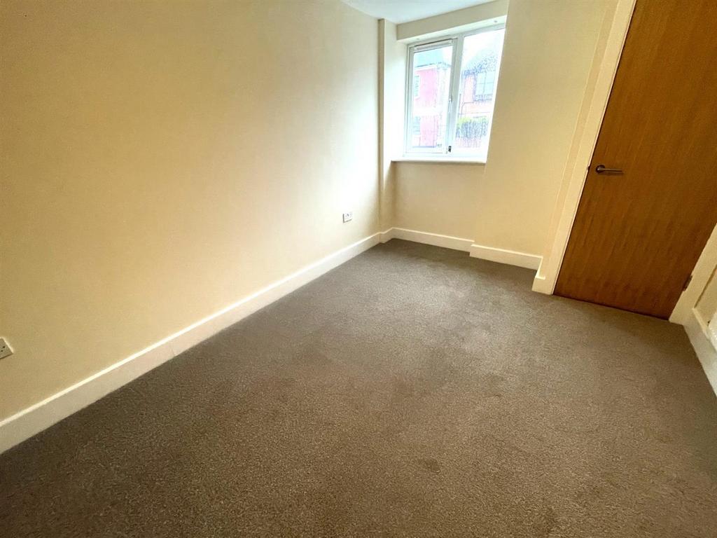 Bedroom (with new carpet)