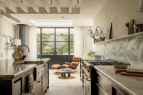 undefined, Pembridge Mews, Notting Hill, London, W11
