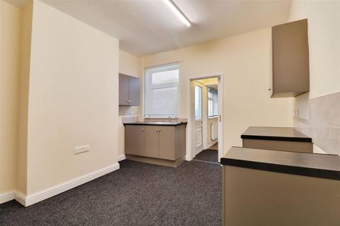 2 bedroom house to rent, Victoria Street, Stoke-On-Trent