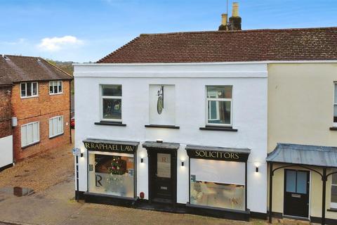 undefined, High Street, Kings Langley WD4