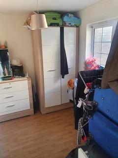 2 bedroom flat for sale, Allerton, Bradford BD8