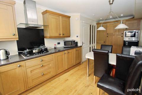 undefined, Glasgow G44