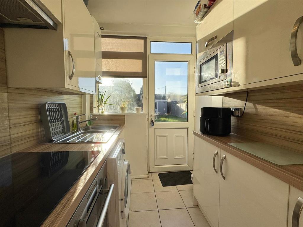 Kitchen , 1.jpg