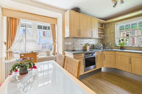 2 bedroom ground floor flat for sale, Grosvenor House, Ambrose Place, Worthing, BN11 1PZ