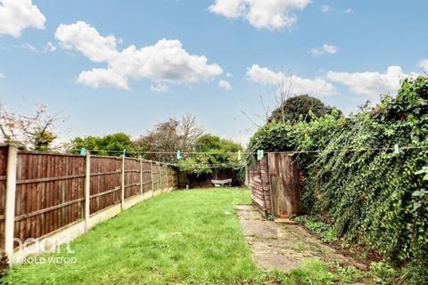 3 bedroom terraced house for sale, Dartfields, Harold Hill
