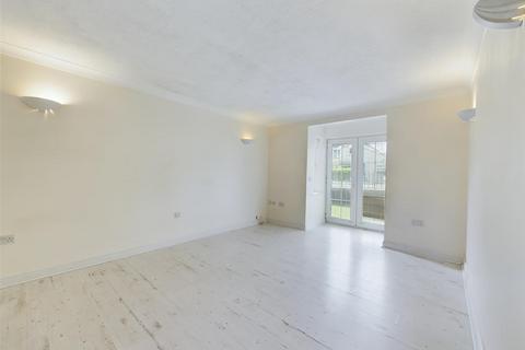 2 bedroom apartment to rent, Arthurs Close, Bristol BS16