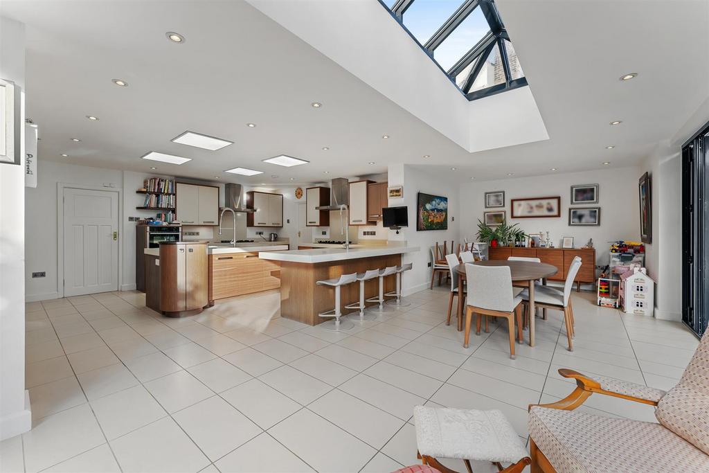 Breakfast Kitchen