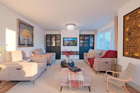 4 bedroom detached house for sale, Goldsmith Avenue, Hamilton