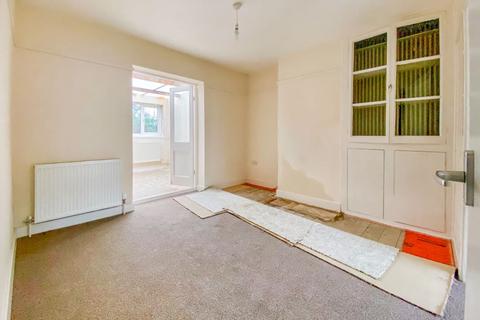 3 bedroom end of terrace house for sale, 18 Westmorland Road, Swindon, Wiltshire, SN1 2ND